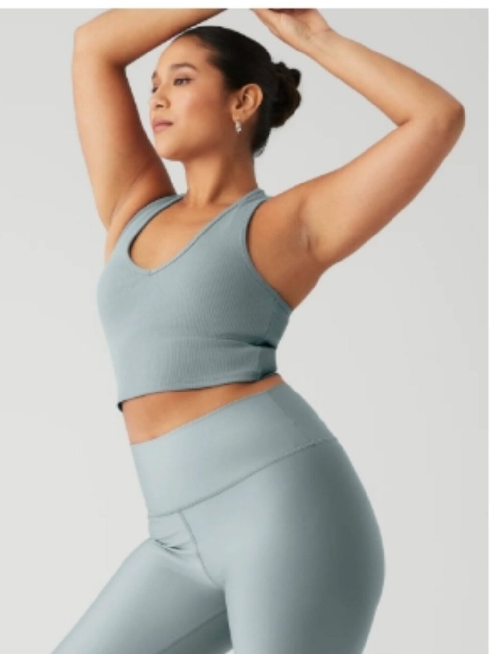Like New! ALO Yoga Goddess Rib Crop Racerback Tank Top in S (missing pads)